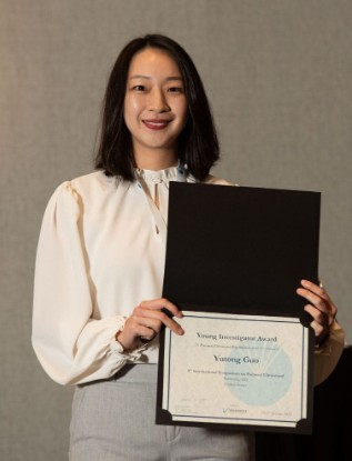 Yutong receives Young Investigator Award at the 8th International Symposium on Focused Ultrasound.